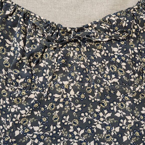 Cropped Blouse with Bubble Sleeves - Picture 7 of 8